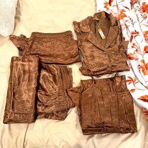 Skims 4 piece pajama set